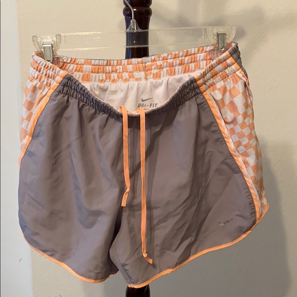 Shorts - Picture 4 of 5